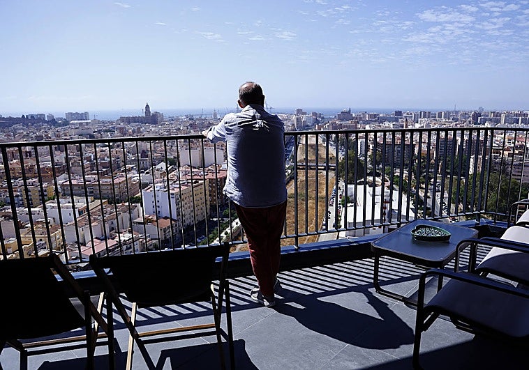 El veto de Málaga a los pisos encara una batalla legal Diario Sur